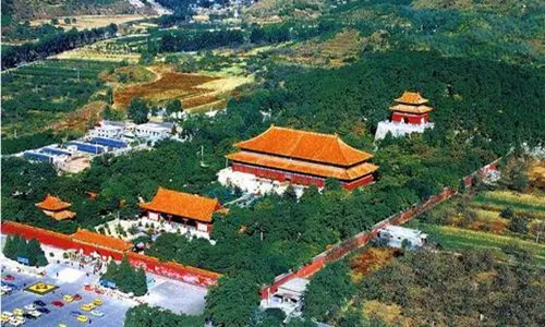 13 Días Viajes del Patrimonio Mundial de China Tumba Ding