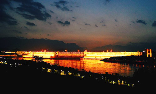 18 días Crucero por el Río Yangtsé Presa de las Tres Gargantas