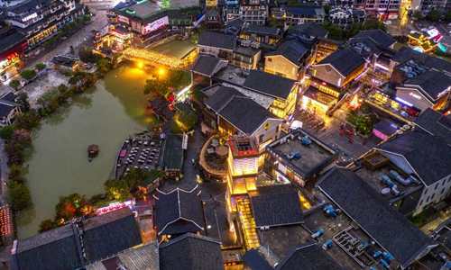 10 días Viajes a China 2022 Calle Oeste de Yangshuo