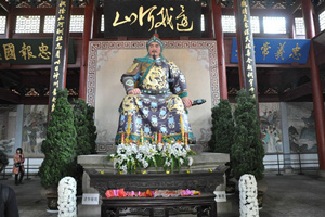 Dentro del Templo de Yuewang de la Tumba del General Yue Fei