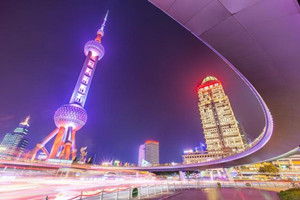 Paisaje nocturno de la Perla Oriental de Shanghái