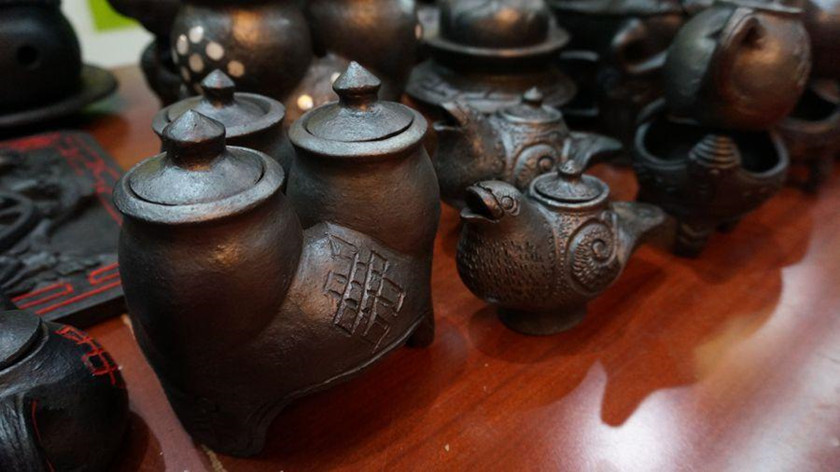 cerámica negra de la Aldea Nixi