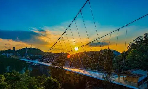 13 días Viajes del Patrimonio Mundial de China Puente Cristal de Zhangjiajie