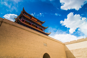 Puerta Guanghua de la Fortaleza de Jiayuguan